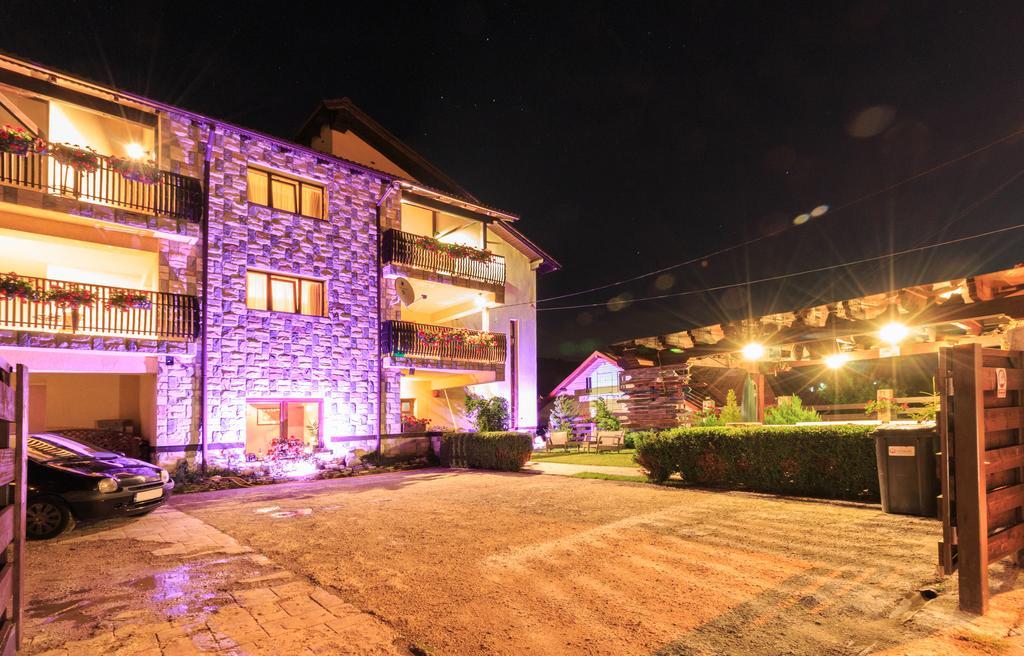 Hotel The Ghetto Buşteni Exterior foto